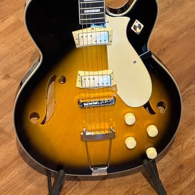 Silvertone 1446 Guitar image 2