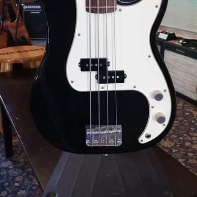 Fender 90's Precision Bass Squier Series MIM - USED image 2