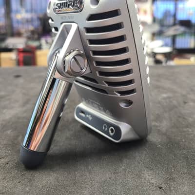 Shure MOTIV MV51 iOS / USB Large Diaphragm Condenser Microphone 2015 - Present - Silver and Black image 4