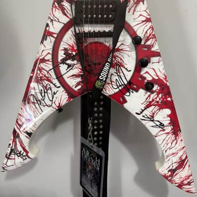 Dean Tyrant V - Blood splatter - autographed by all of Arch Enemy image 7