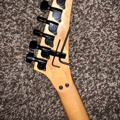 Kramer Proaxe standard electric guitar signed by Dave mustaine and megadeth hard shell case 1990's image 14
