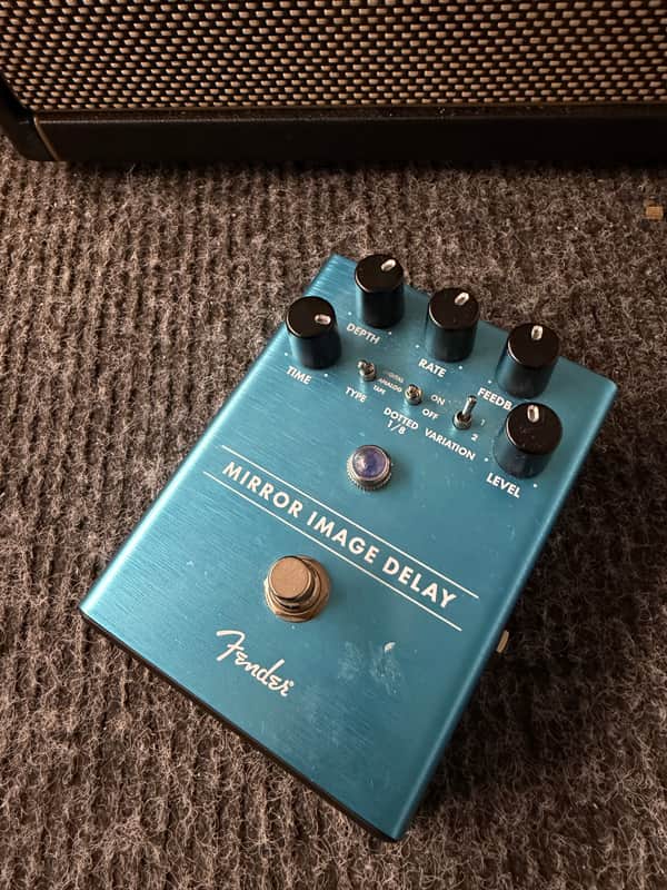 Fender Mirror Image Delay
