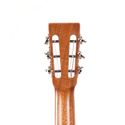 Martin Custom Shop 00 Grand Concert 12-Fret 15-Style Natural Mahogany image 8