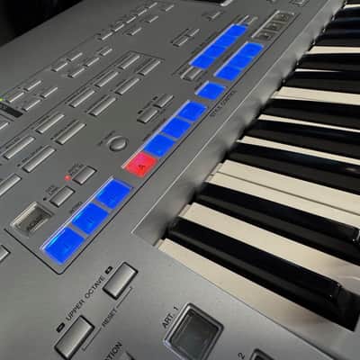 Yamaha Tyros 4 Digital Workstation Keyboard, With TSA Case (Used) image 2