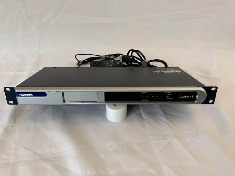 Symetrix Jupiter 8 2015 - Silver image 1