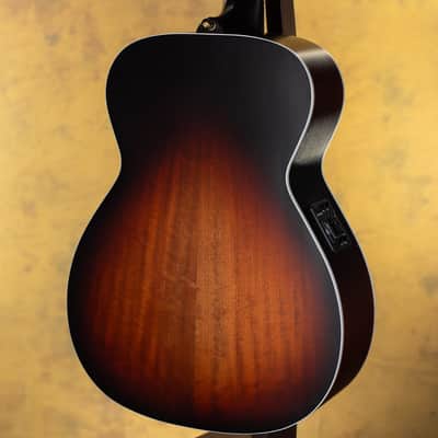 Maton Guitars Troubadour Traditional Sunburst image 2