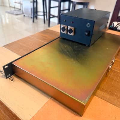 BAE 1073MP Single Channel with PSU 2010s - Blue image 4