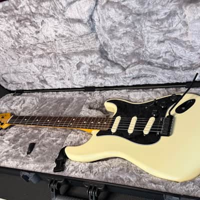 Fender American Stratocaster – Olympic White – EMG DG20 (David Gilmour) Upgrades image 1
