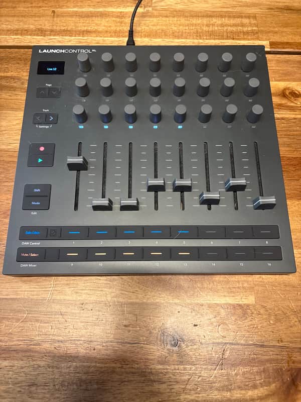 Novation Launch Control XL MK3 MIDI DAW Controller 2025 - Present - Black image 1
