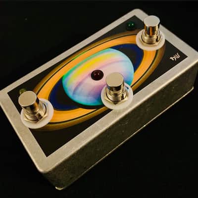 Saturnworks 3-way Active Splitter / Buffer A/B/C Pedal with Switches - Handcrafted in California image 2