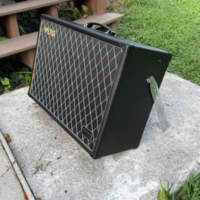 Vox AC15CC1 Full Range Flat Response Guitar Amplifier image 8