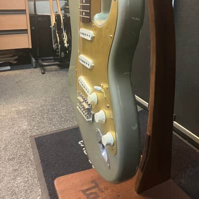 Fender FRS Stratocaster W/ Anodised Pickguard - Silver Sister image 4