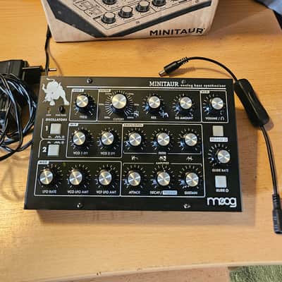 Moog Minitaur Rev2 TBP002 2012 - Present - Black image 6