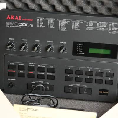 Akai EWI3000 w/ EWI3000m Analog Monophoinc Wind Synthesizer & Controller image 3