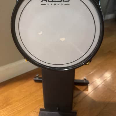 Alesis 8" White Mesh Bass Kick Drum Pad for Forge, Nitro, Nitro Max Kits image 2