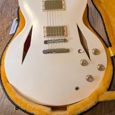 Gibson Custom Shop White Limo Dave Grohl DG-335 Alpine White SIGNED BY DAVE GROHL 50 PIECES WORLDWIDE RARE image 1