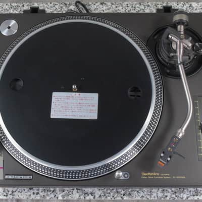 Technics SL-1200MK4 Black direct drive turntable in Very Good Condition image 10