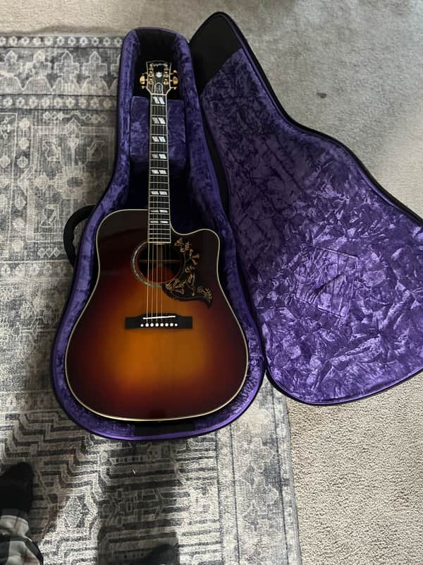 Epiphone "Inspired by Gibson Custom" Hummingbird Deluxe EC