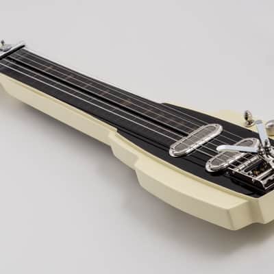 Duesenberg Alamo Lapsteel in Ivory with Case image 2