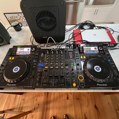 Pioneer DJM-800 4-channel DJ Mixer with Effects 2010s - Black image 2