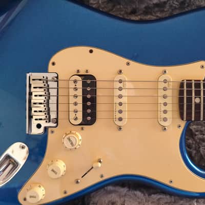 Fender Stratocaster American Ultra HSS 2019 Cobra Blu image 2