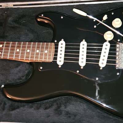 Fender Deluxe Roadhouse Stratocaster image 2