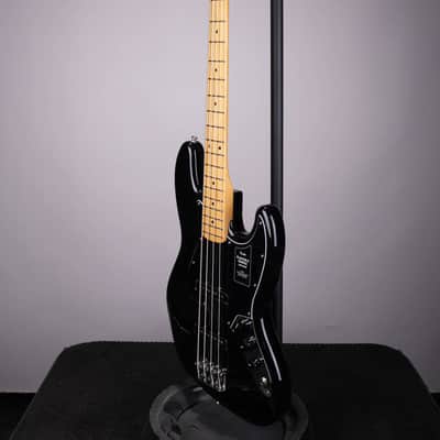 Fender Player II Jazz Bass - Black with Maple Fingerboard image 5