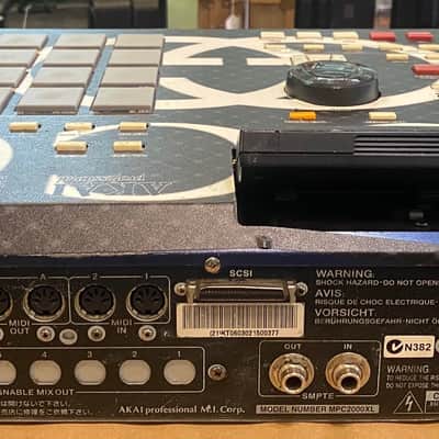 Akai MPC2000XL MIDI Production Center 2006 - 2007 - Blue image 2