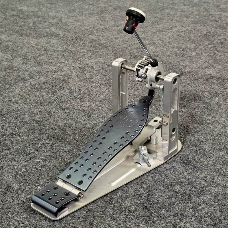 Used DW Machined Chain Drive Single Pedal - Very Good image 1