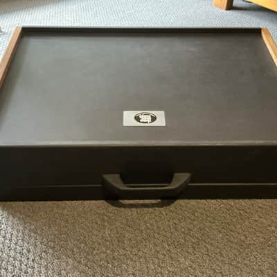 Third Edge Audio Pedalboard - Timber image 13