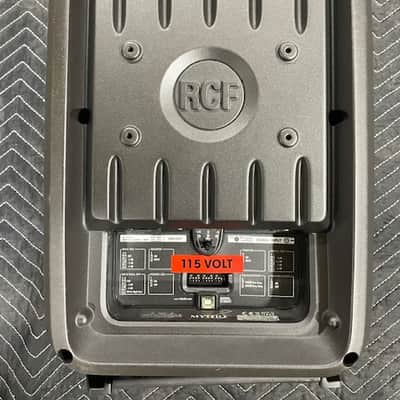RCF MYTHO 8 Active 2-Way 8" Reference Studio Monitor  300 Watt - Pair image 6