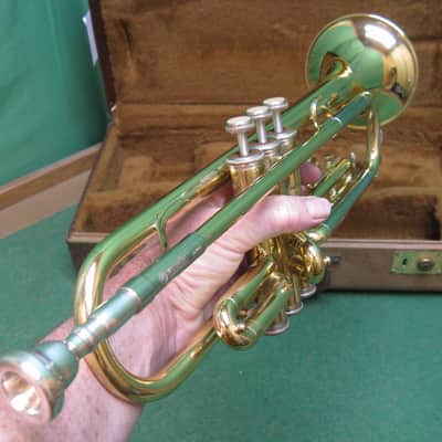 Yamaha YTR232 Trumpet - Reconditioned - Oversized Case & Yamaha 11 MP image 16