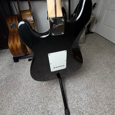Squier Affinity Series Stratocaster with Maple Fretboard 2001 - 2018 - Black image 3
