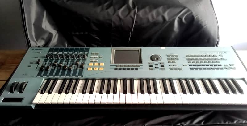 Yamaha Motif XS 6 Production Synthesizer 2000s - Gray image 1
