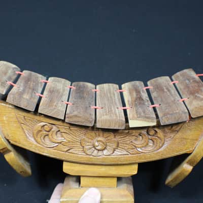 A Vintage Thai Hand Made & Carved 8 Bar Xylophone image 3