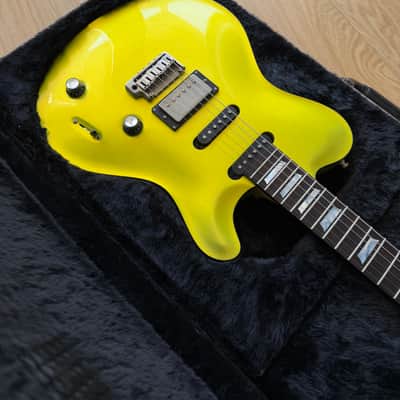 Nik Huber Dolphin 2023 - Custom Lime Green image 3