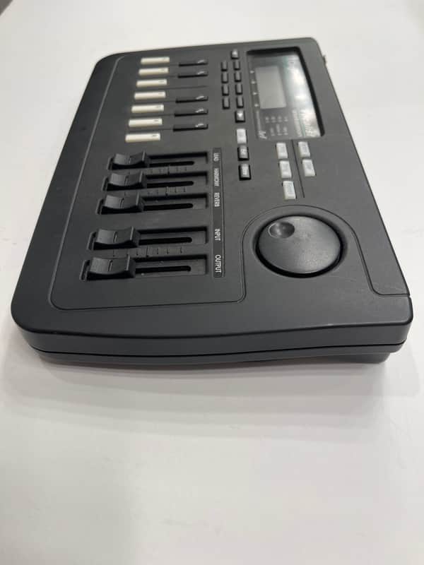 Digitech Vocalist Workstation Vocal Harmony Processor With Reverb