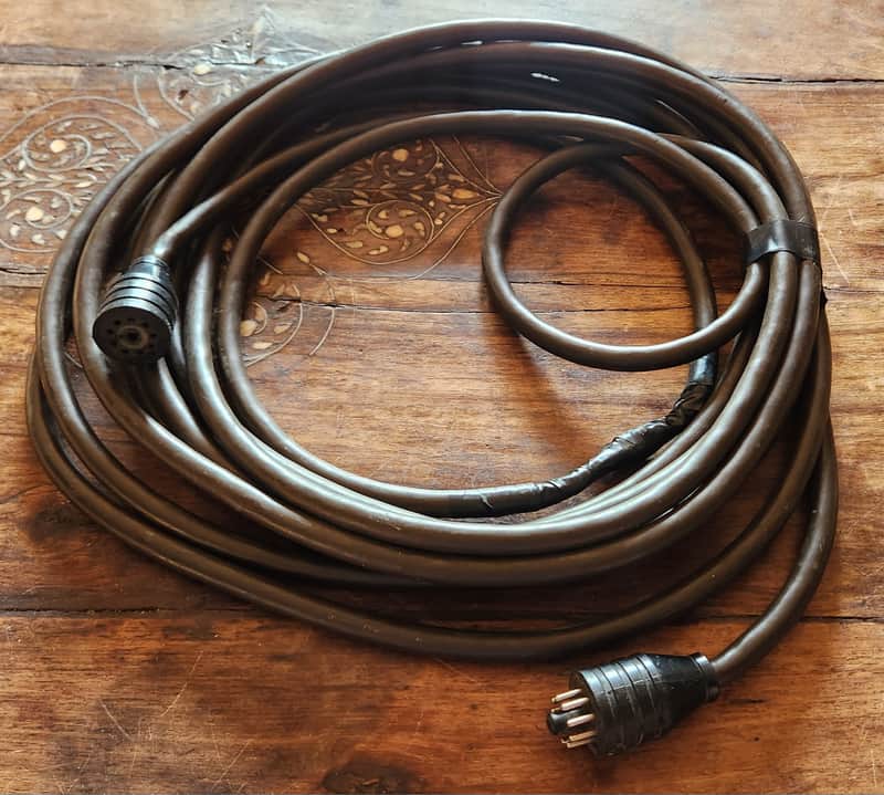 Leslie 9 Pin Connector Cord