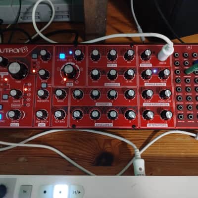 Behringer Neutron Paraphonic Analog & Semi-Modular Synthesizer 2018 - Red