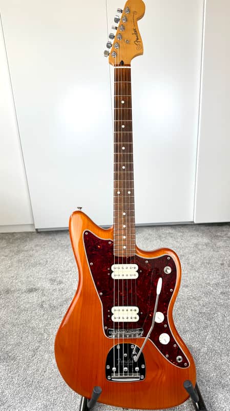 Fender Player Limited Edition Jazzmaster HH with Pau Ferro Fretboard Aged Natural