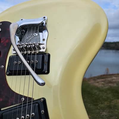 Mosrite Mark I (Ventures) 1965 - Pearl White - Made in USA image 11