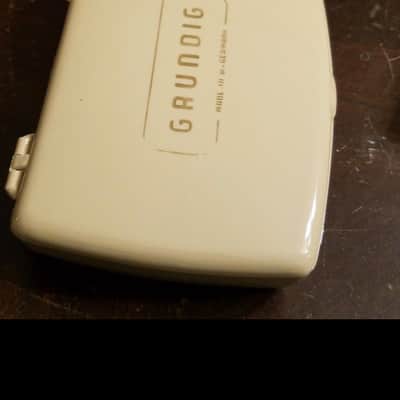 Grundig GM 1L Magnetic Harp XLR Mic Palm Tiny 1959 Gold Screen Grey Plastic image 4
