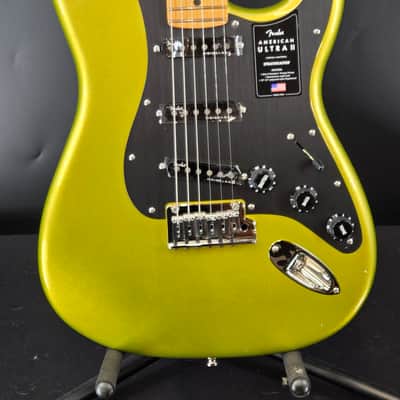 Fender American Ultra II Stratocaster®, Maple Fingerboard, Solar Flare image 1