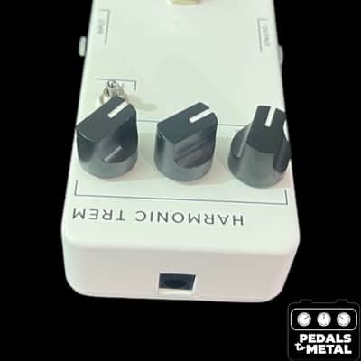 JHS 3 Series Harmonic Trem 2022 - Present - White - X18736 image 3