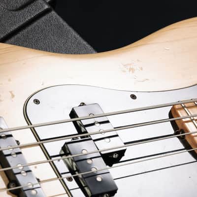 Fender USA American Deluxe Precision Bass Ash/Maple N3 Pickups Natural Fender [10048335] (06/15) image 16