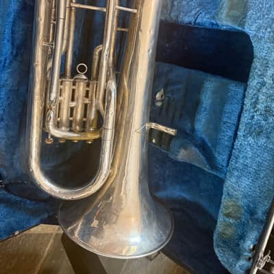 Yamaha YEP-321S Euphonium. 4 Valves. with case and mouthpiece image 6