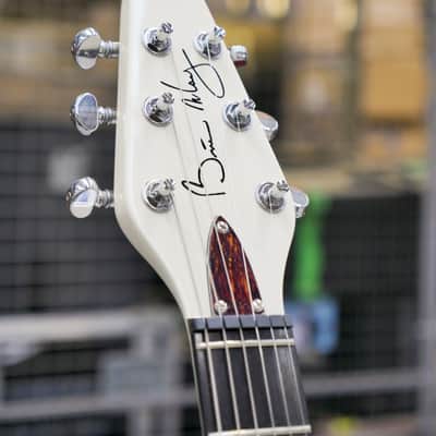 Burns Brian May Signature Owned By Two Door Cinema Club image 6