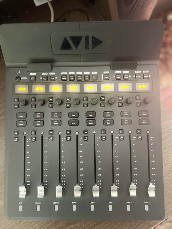 Avid S1 8 Fader EUCON Desktop Pro Tools Control Surface 2 Black 2024 image 1