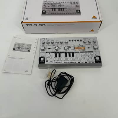 Behringer TD-3 Analog Bass Line Synthesizer | Reverb