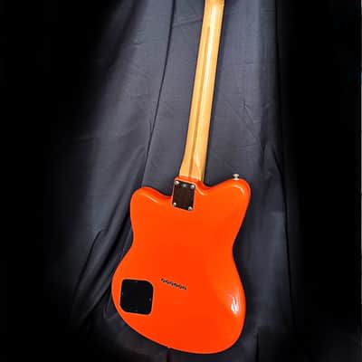 Fender Deluxe Series Toronado 2002 - 2004 - Orange image 2